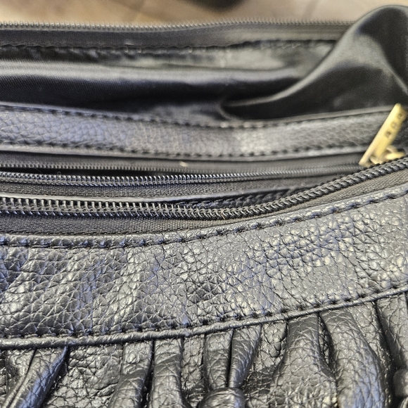 NWOT!!! Beautiful Large Hobo Style Shoulder Bag B C B by Biacci Inc - Picture 6 of 16